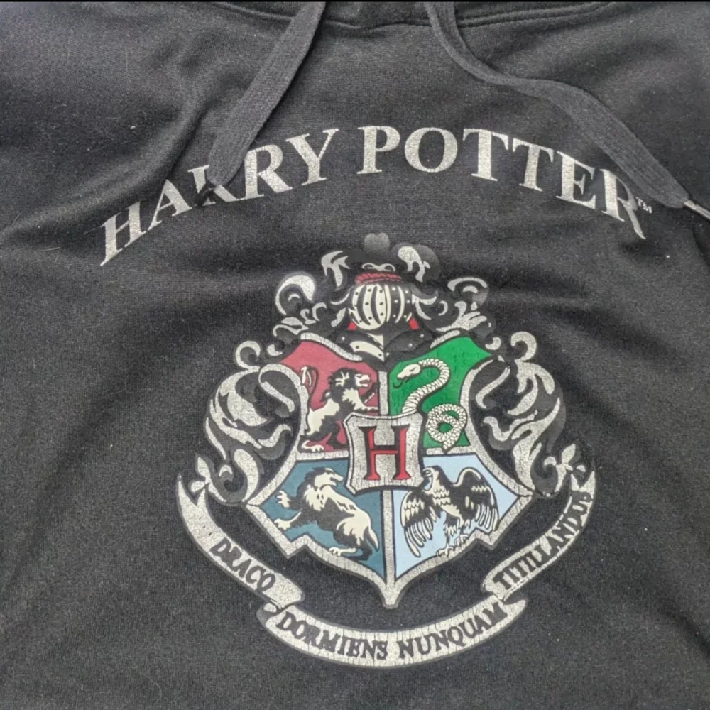 Harry Potter Hogwarts black Hoodie size XS 100% Polyester - Picture 4 of 12